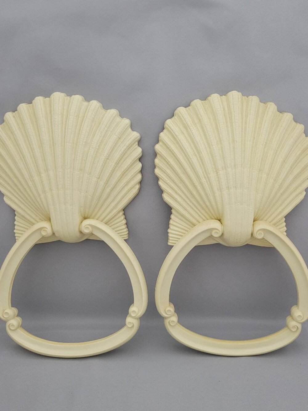 Set of 2 Vtg 70s Homco 3380 Sea Shell Towel Ring Holders Nautical Shabby Beach